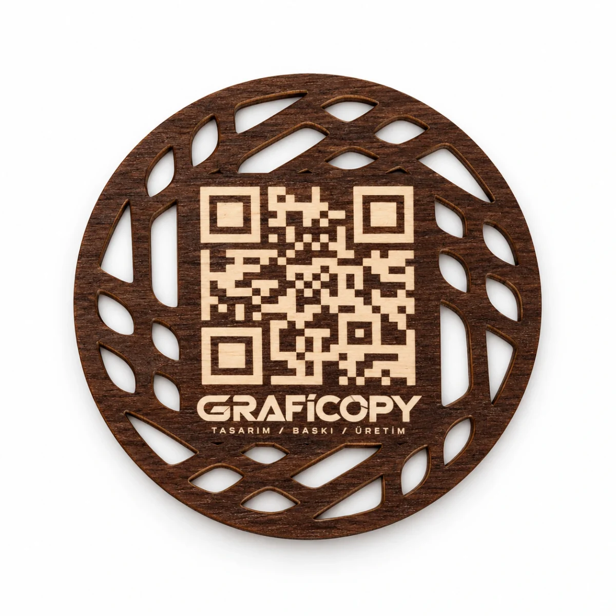 graficopy-ahsap-qr-bardak-altligi-karsidan