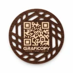 graficopy-ahsap-qr-bardak-altligi-karsidan